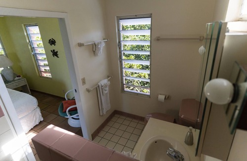 The Bight House | Grace Bay Beach 7acre Resort: Guesthouse Ocean Views+Pool+Oceanfront+Lush Garden
