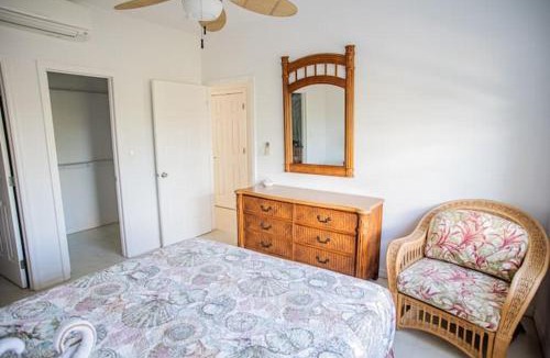 Grace Bay Apartment | GRACEBAY TOWNHOMES B3, 5 minutes walk to gracebay beach