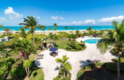 Grace Bay Condo | Grandview Penthouse 3 Bedroom plus bonus 4th bedroom Beach Front on Grace Bay