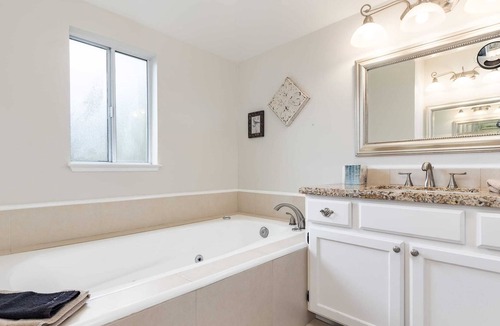 Beach Hill - Beach Flats House | Great 3-story home near Santa Cruz Beach Boardwalk