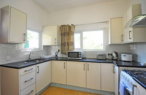 Beau Vallon Apartment | GT Self Catering Apartment - Apartment close to the Beach