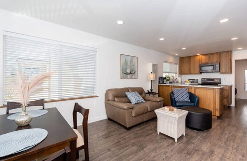 Eastside Santa Cruz House | Harbor House A, overlooking Santa Cruz Harbor