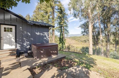 Amesti House | Hidden Lake House With Hot Tub & Views!
