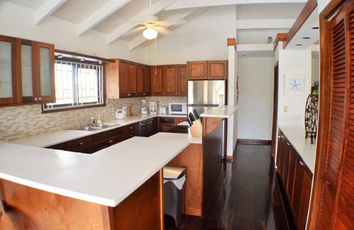 The Bight Villa | Hideaway Villa TCI – Steps to Grace Bay Beach, Private Pool with Sunset Views