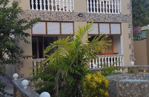 Baie Ste Anne Apartment | Homerez - Apt. Baie Sainte Anne