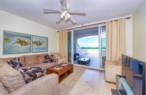 The Bight Resort | Hotel La Vista Azul