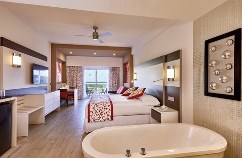 Costa Mujeres Resort | Hotel Riu Palace Costa Mujeres - All Inclusive