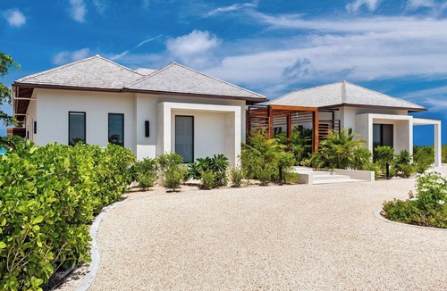 Leeward Settlement Villa | Huge Villa for your Holiday Dreams