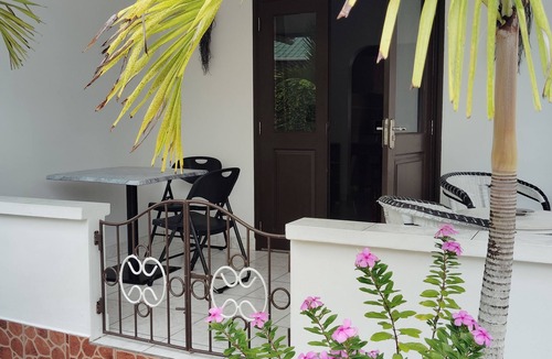 Anse Kerlan House | Ideal little semi-detached bungalow on Praslin island located on the coast.