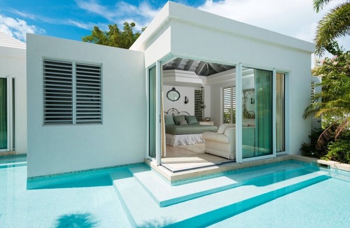 Long Bay Hills Villa | Incredible Luxury 7 Bedroom Beach Front - Turks & Caicos
