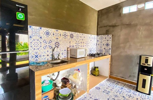 Kediri House | Joglo Breeze Guesthouse and Villa full house