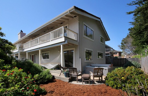 Opal Cliffs House | Just 1 House to Beach, Views, Kid&Dog Friendly, New W/Ds& Spa,4+Kings,GatedParkg