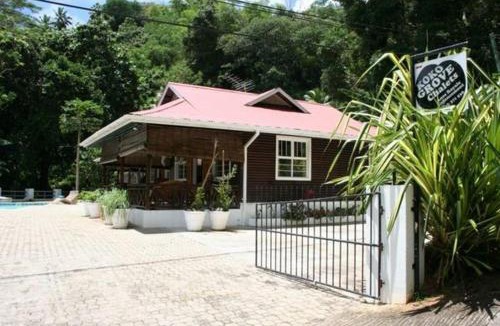 Anse Royale Ski Chalet | Kokogrove Chalets