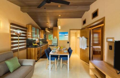 Venetian Road Settlement House | Kokomo Ultra-Lux King - Single Cottage