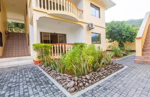 La Passe Apartment | Kounous Self-Catering Apartments