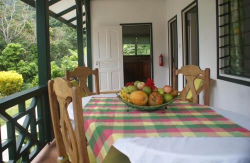 La Digue House | La Bel Zilwaz Guesthouse