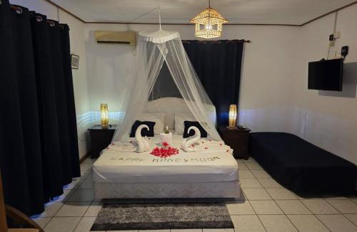 La Digue Ski Chalet | La Digue Ylang Ylang