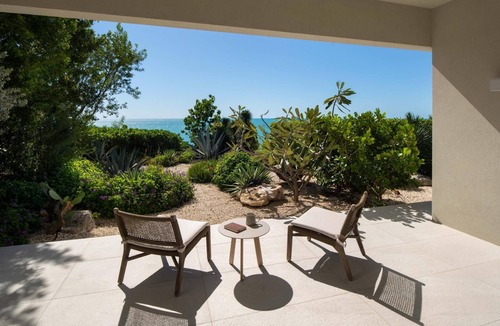 Ocean Point Villa | La Mer Villa West, Luxury Oceanfront on Sapodilla Bay