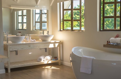 La Passe Hotel | Le Nautique - Luxury Waterfront Hotel
