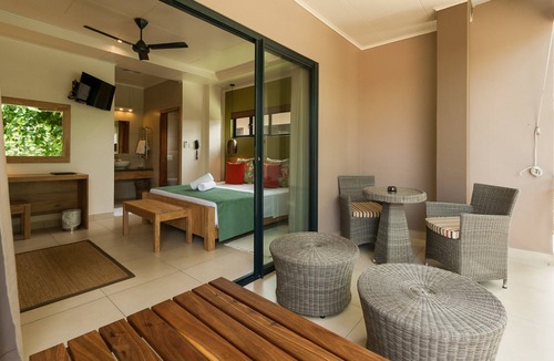 La Passe Hotel | Le Repaire - Boutique Hotel & Restaurant