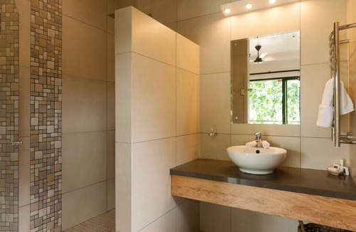 La Passe Hotel | Le Repaire - Boutique Hotel & Restaurant