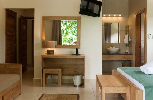 La Passe Hotel | Le Repaire - Boutique Hotel & Restaurant