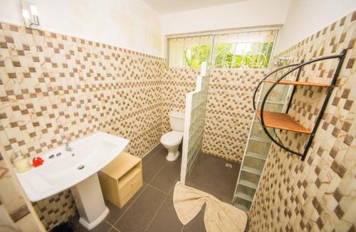 Mare Anglaise Cabin | Lemongrass Lodge