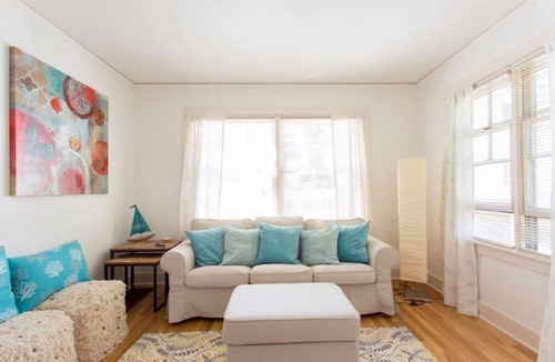 Beach Hill - Beach Flats Apartment | Light-Filled Carriage House Apartment- Blocks to Beach and Boardwalk