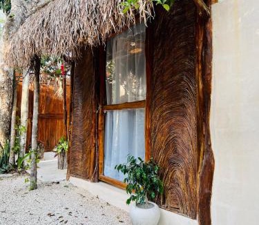 Macario Gomez Cabin | Lodge Tzunum Jade