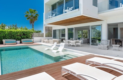 Long Bay Villa | Long Bay Beach Club