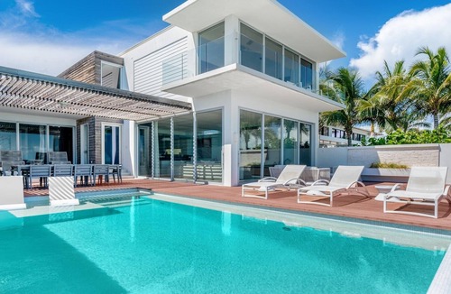 Long Bay Villa | Long Bay Beach Club