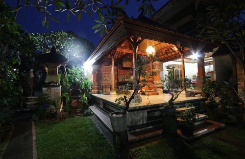 Ubud City-Centre House | Loris Homestay