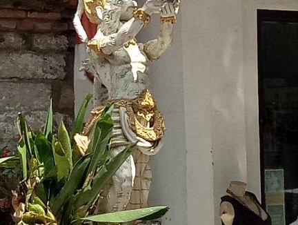 Ubud City-Centre House | Loris Homestay