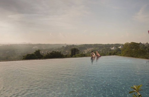 Mumbul Villa | Lovely Scenery with Private Pool Perfect for Couple