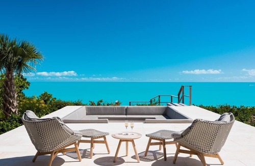 Providenciales Villa | Luxurious Oceanfront Villa | Infinity Pool, Plunge