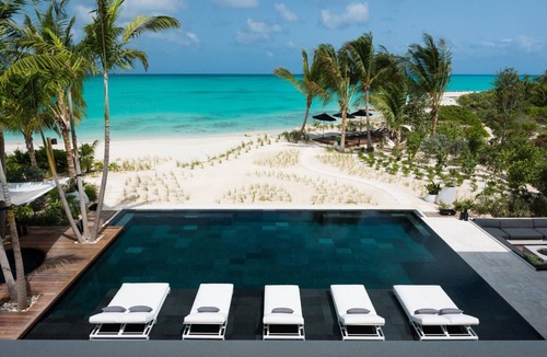 Leeward Settlement Villa | Luxurious 6 Bed Villa Located Grace Bay With Private Pool Chef and Butler