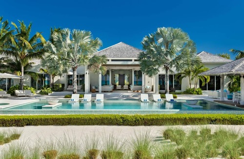 Cockburn Town Villa | Luxurious Villa Sentosa