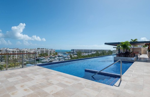 Playa Mujeres Apartment | Luxury 3 Bedroom Beachfront Cancun Vila