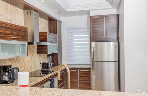 Leeward Settlement Condo | Luxury 4 BED/4 BATH Two-Storey Ocean View Penthouse