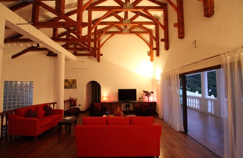 Glacis Villa | Luxury 5 Bedroom Villa