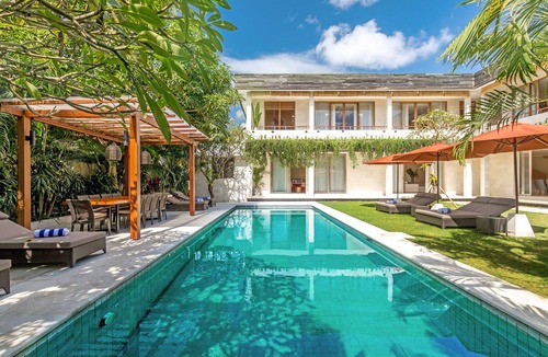 Jimbaran Bay Villa | Luxury 5 Bedrooms Villa with Private Pool