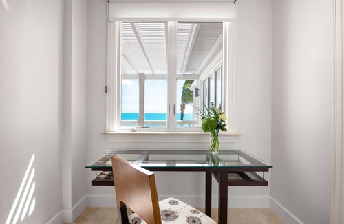 Long Bay Hills Villa | Luxury 7BR Beachfront Villa, Pool, Hot Tub, Gym & Games – Long Bay