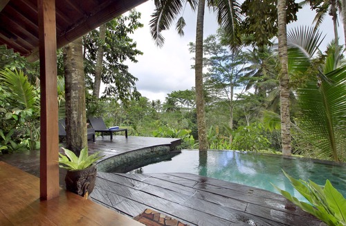 Sambahan Villa | Luxury Antique Villa w/Outdoor Pool!