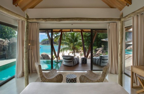Au Cap Villa | Luxury beachfront villa in Praslin