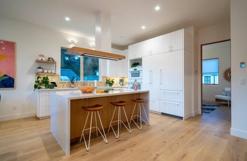 Capitola House | Luxury Home in Capitola Village with Hot Tub!