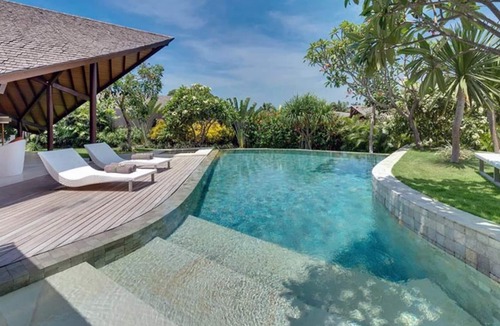 Seminyak Villa | Luxury living by the sea awaits at Bali Villa 1084