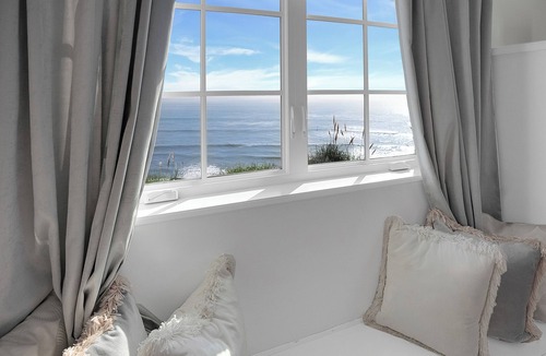 Capitola House | Luxury Ocean Front/Panoramic Views,Walk to Beach, Shops & Dining