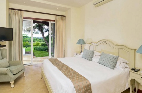 Mare Anglaise Villa | Luxury villa 5 bedroom villa with private pool