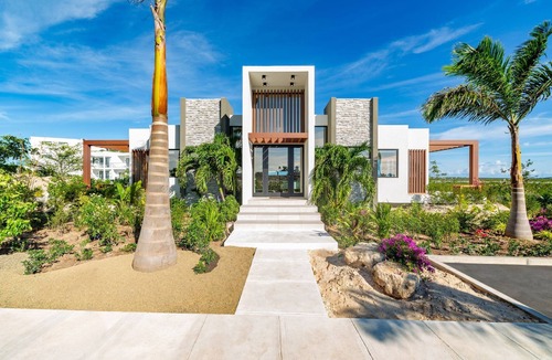 Juba Sound Villa | Luxury Villa rental in Turks and Caicos