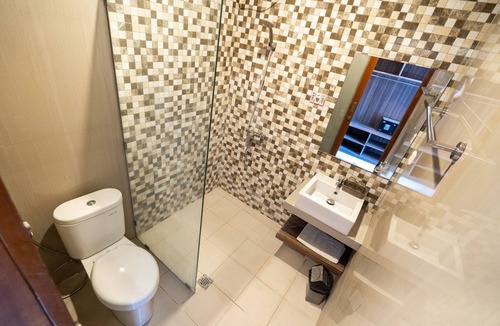 Central Seminyak Bed & Breakfast | Mahesa Suites Seminyak